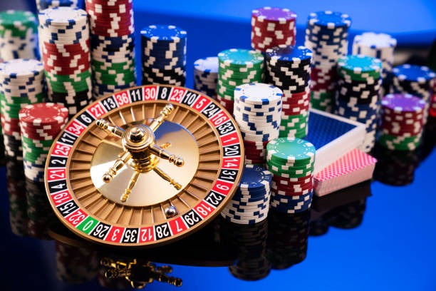 Live blackjack table with professional croupier on idnslot